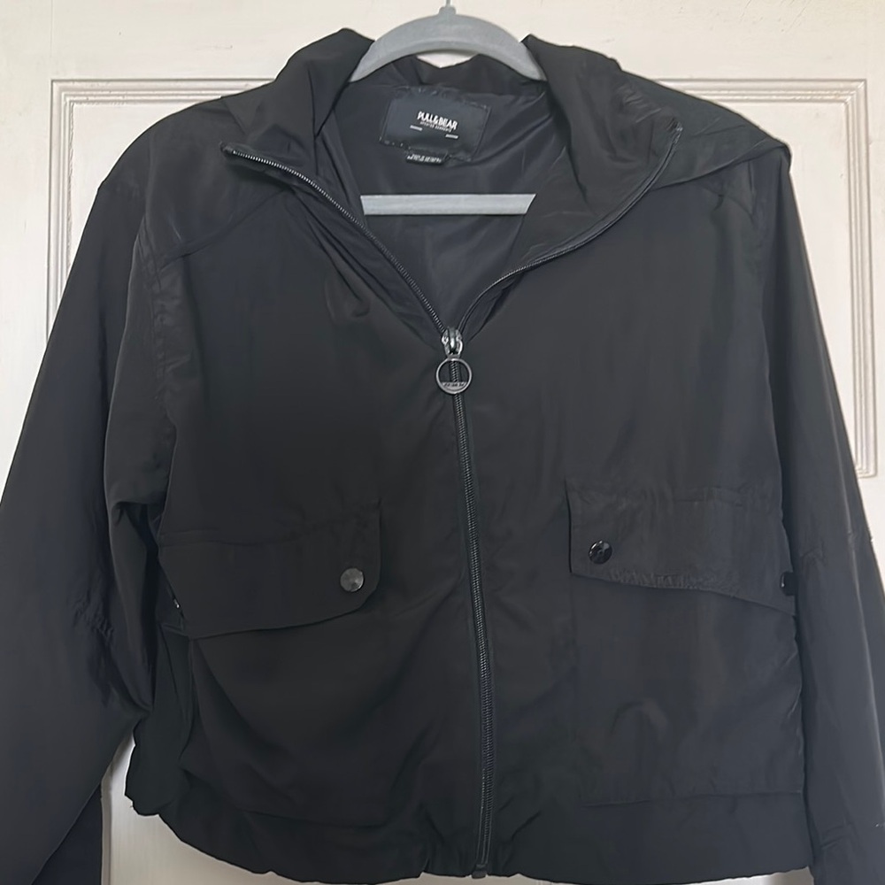 Pull&Bear Black Lightweight Windbreaker Jacket High Collar Matte Finish